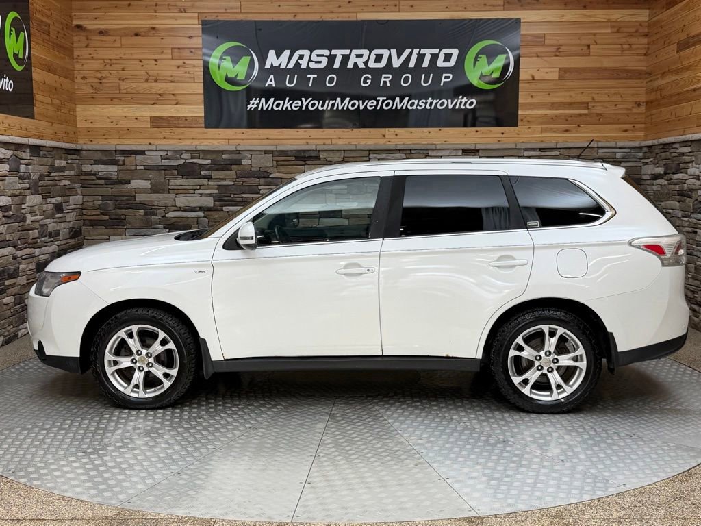 Used 2014 Mitsubishi Outlander GT AWD/4WD image 6