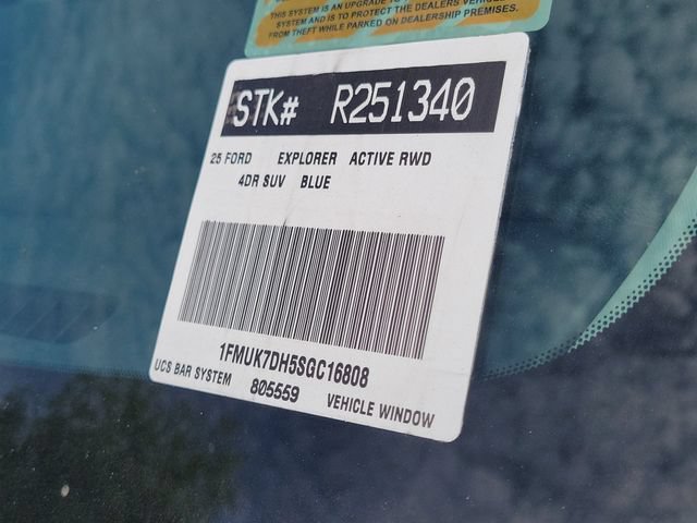 Used 2025 Ford Explorer Active w/ Active Comfort Package RWD image 30