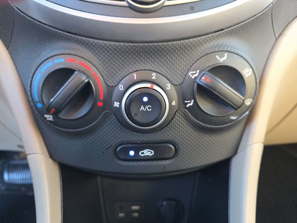 Used 2016 Hyundai Accent SE w/ Option Group 02 image 27