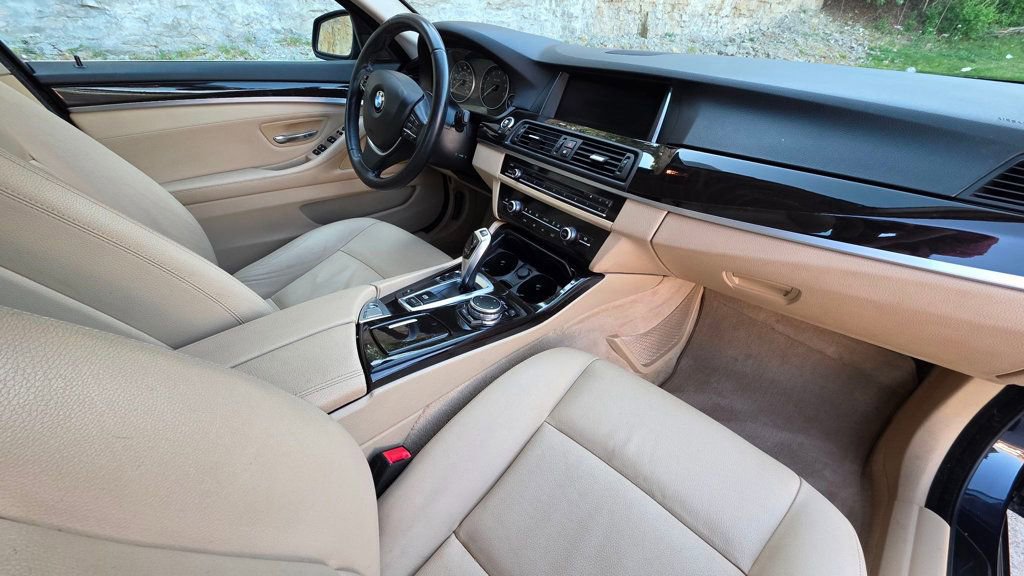 Used 2015 BMW 528i Sedan image 24