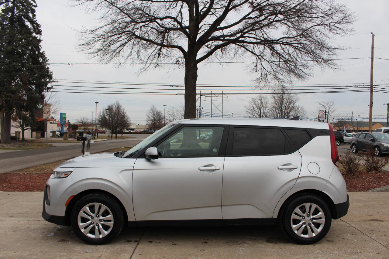 Used 2021 Kia Soul LX image 6