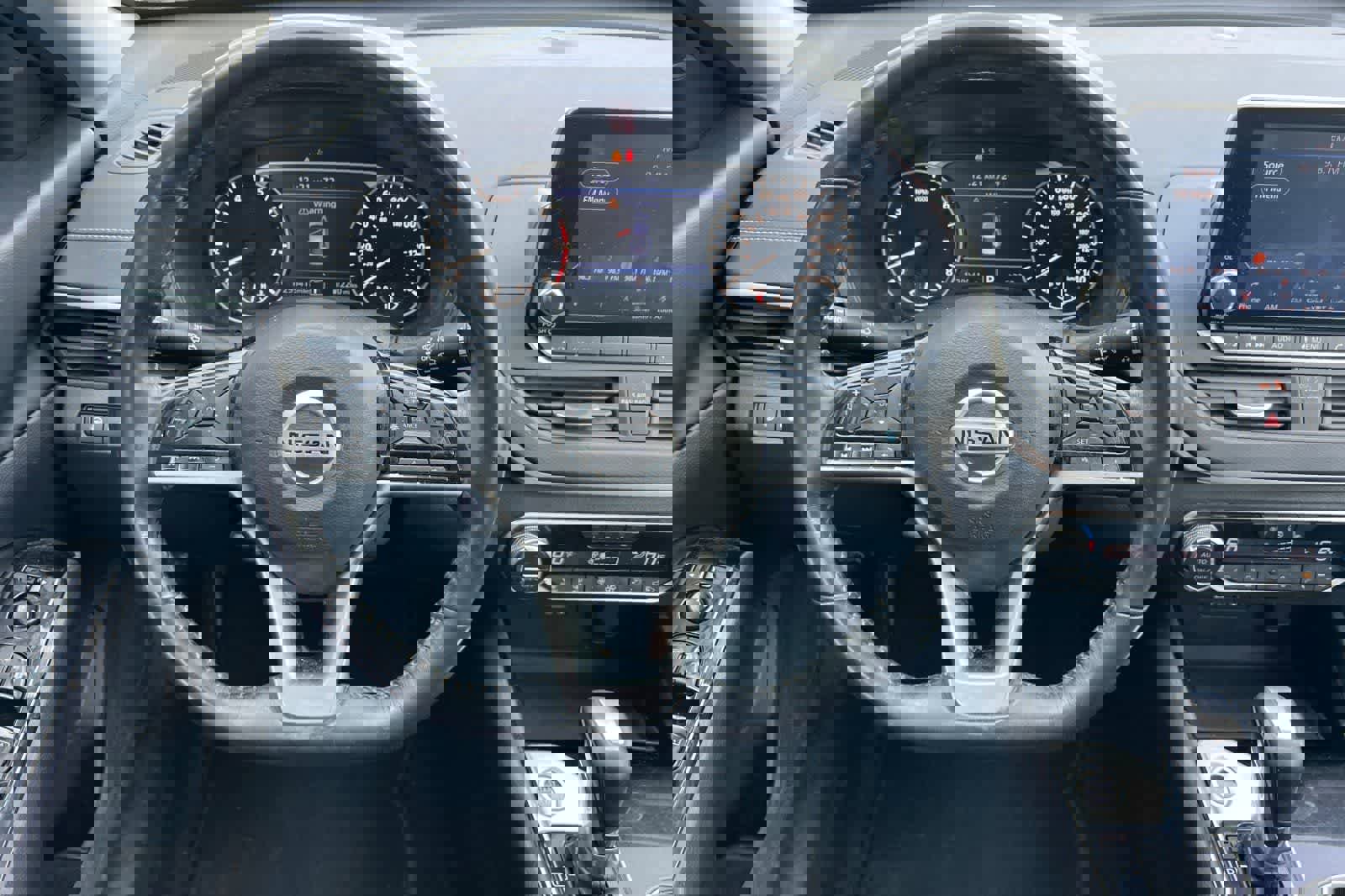 Used 2020 Nissan Altima 2.5 SV image 14