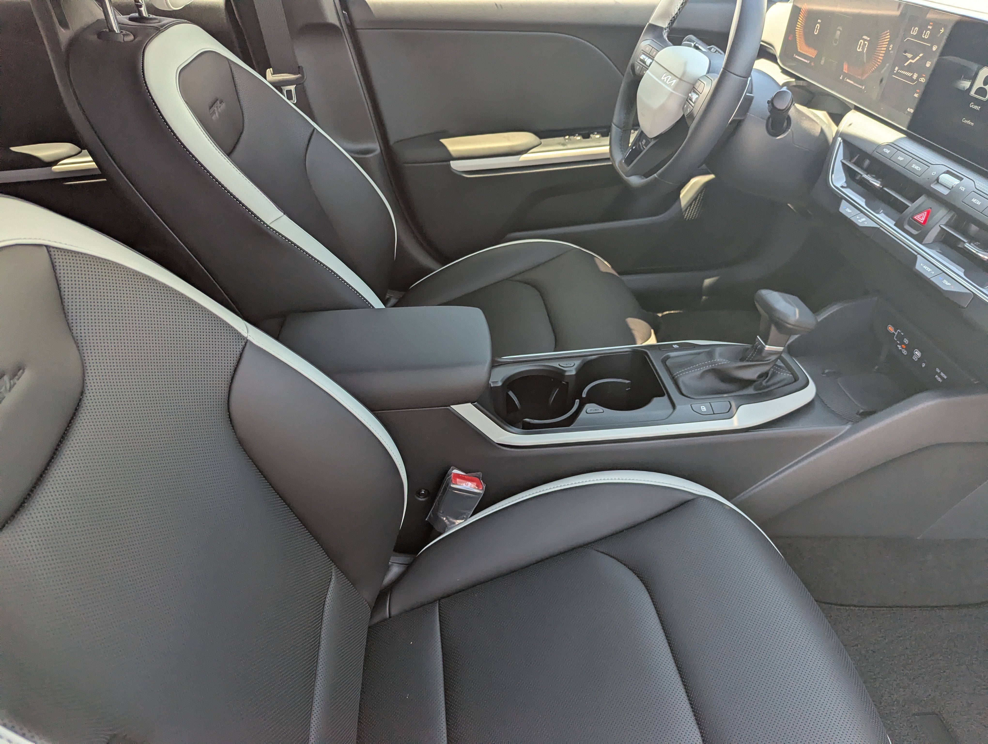New 2026 Kia K4 GT-Line w/ GT-Line Sunroof Package FWD image 12