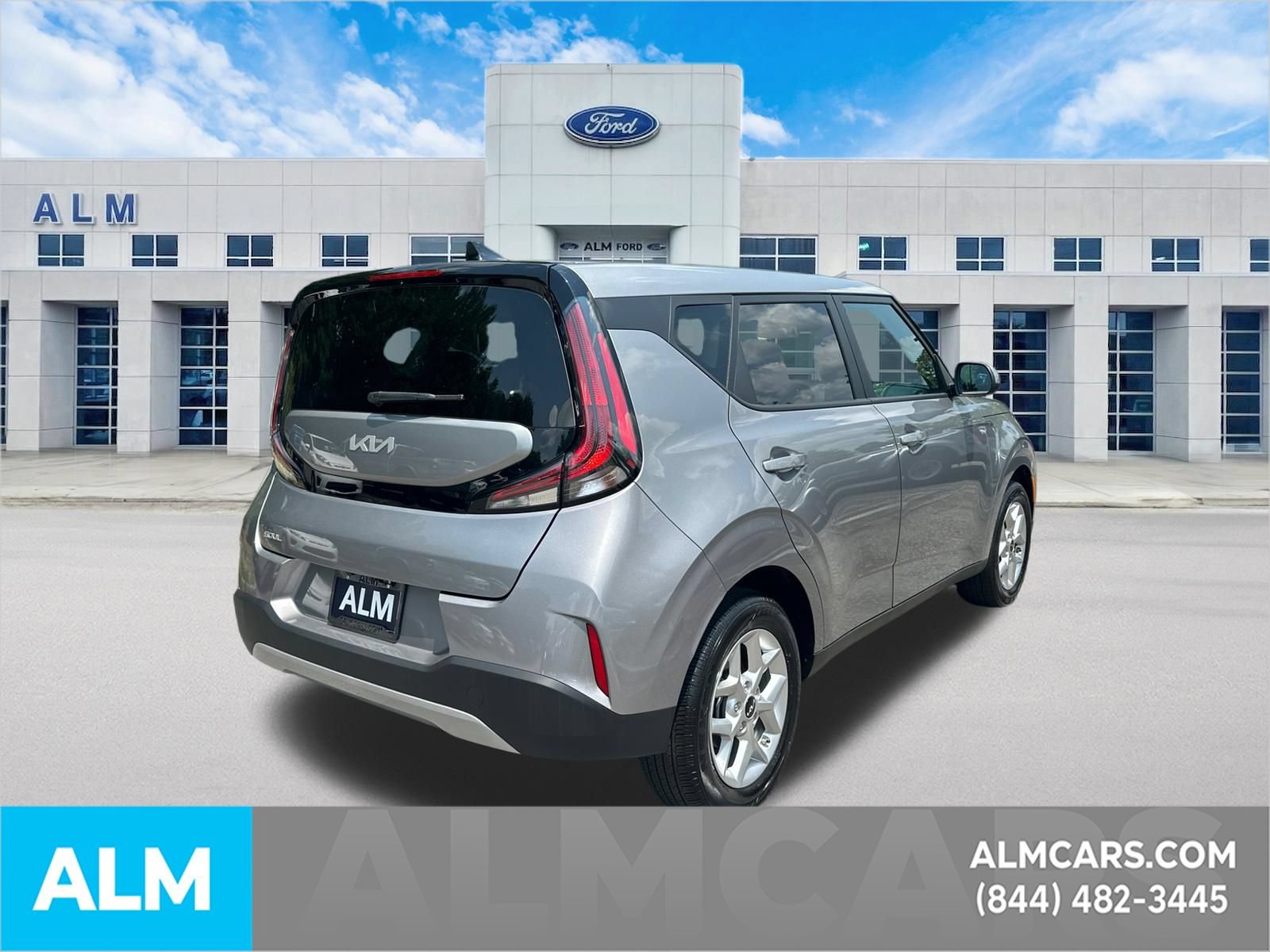 Used 2025 Kia Soul LX w/ LX Technology Package FWD image 5