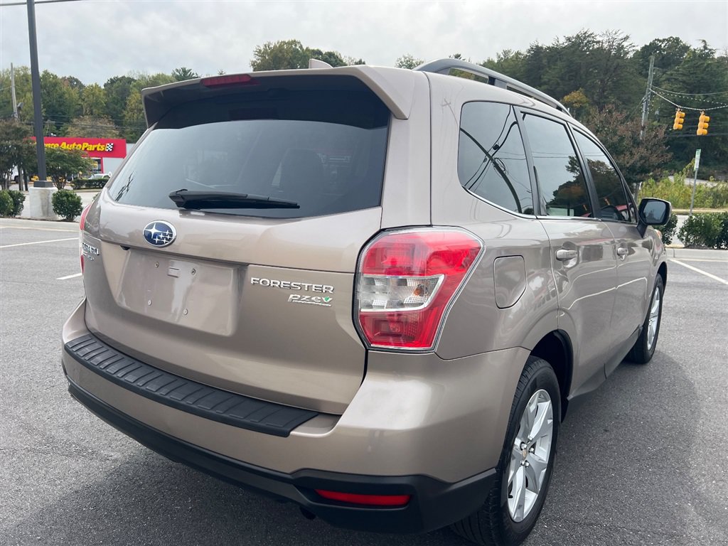 Used 2016 Subaru Forester 2.5i Limited AWD/4WD image 6