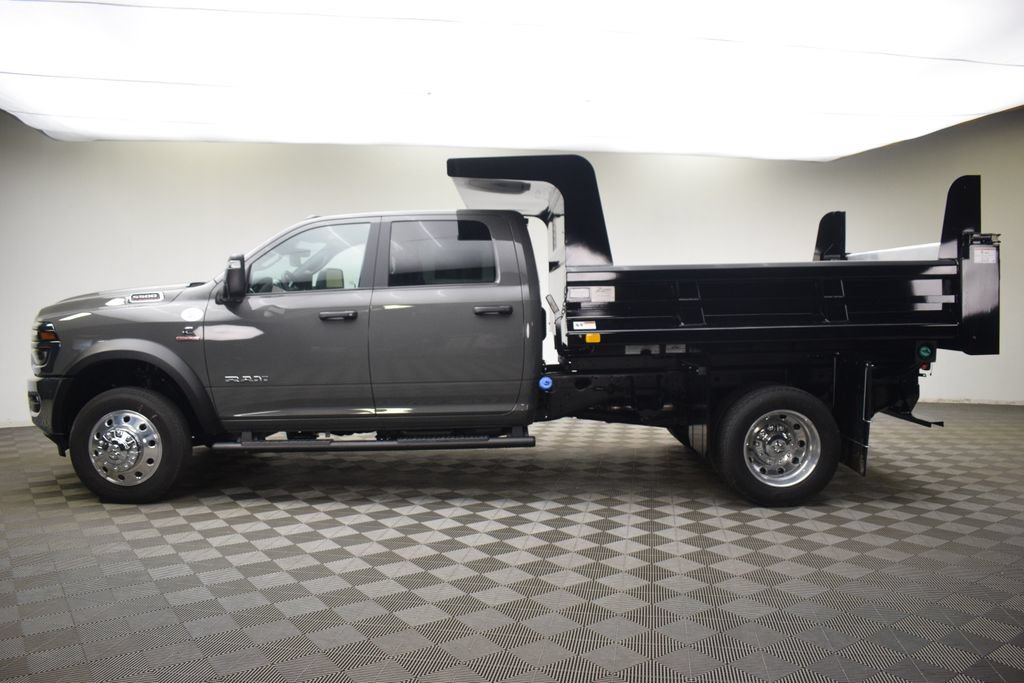 New 2026 RAM 5500 4x4 Crew Cab image 13