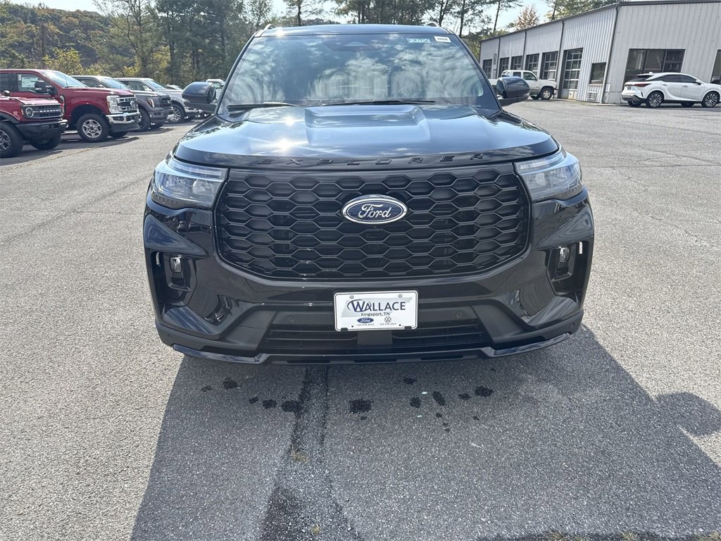 New 2026 Ford Explorer ST-Line image 2