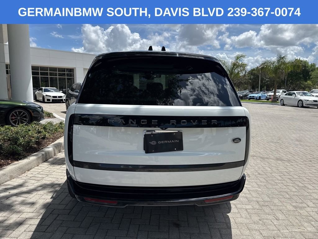 Used 2022 Land Rover Range Rover SE image 4