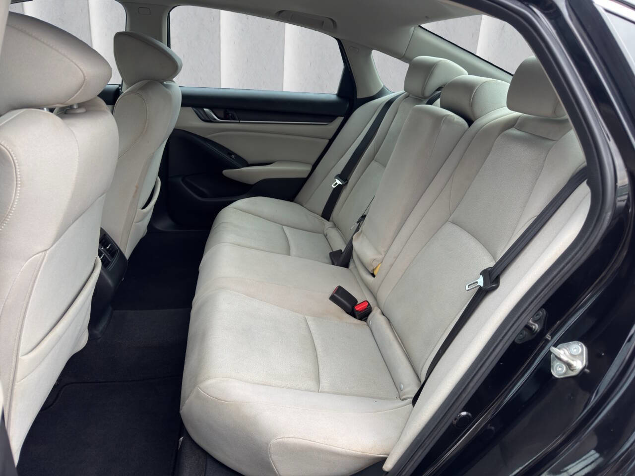 Used 2018 Honda Accord EX image 11