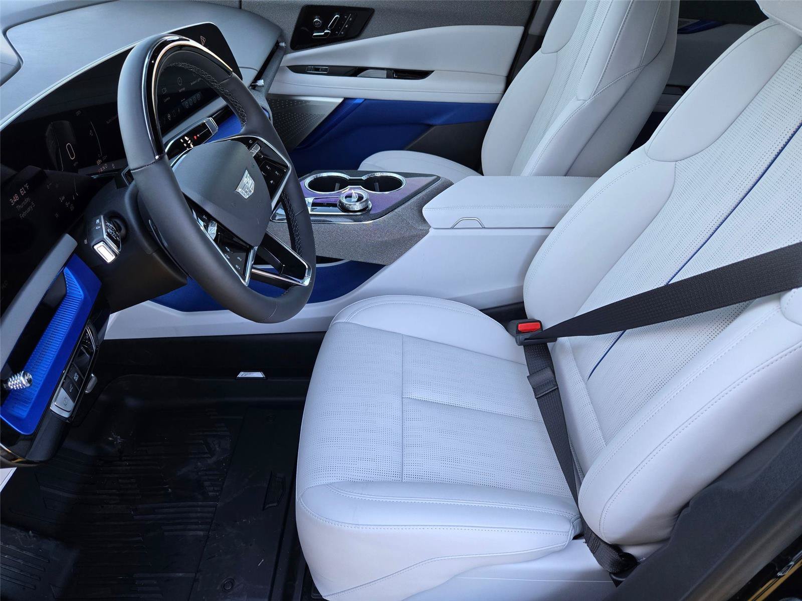 New 2026 Cadillac Optiq Sport 2 w/ LPO, Floor Liner Package AWD/4WD image 11