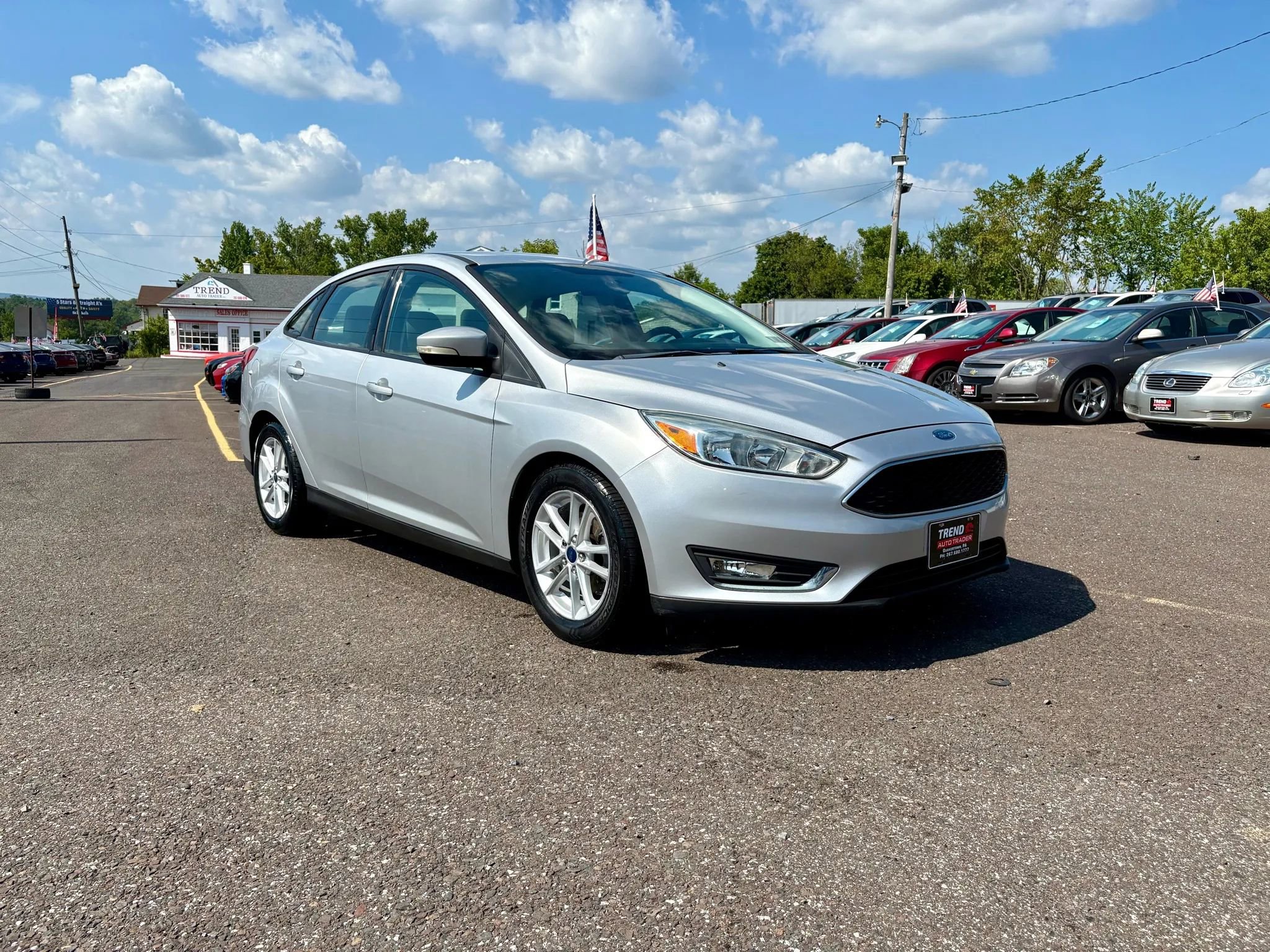 Used 2016 Ford Focus SE w/ SE Power Seat Package image 7