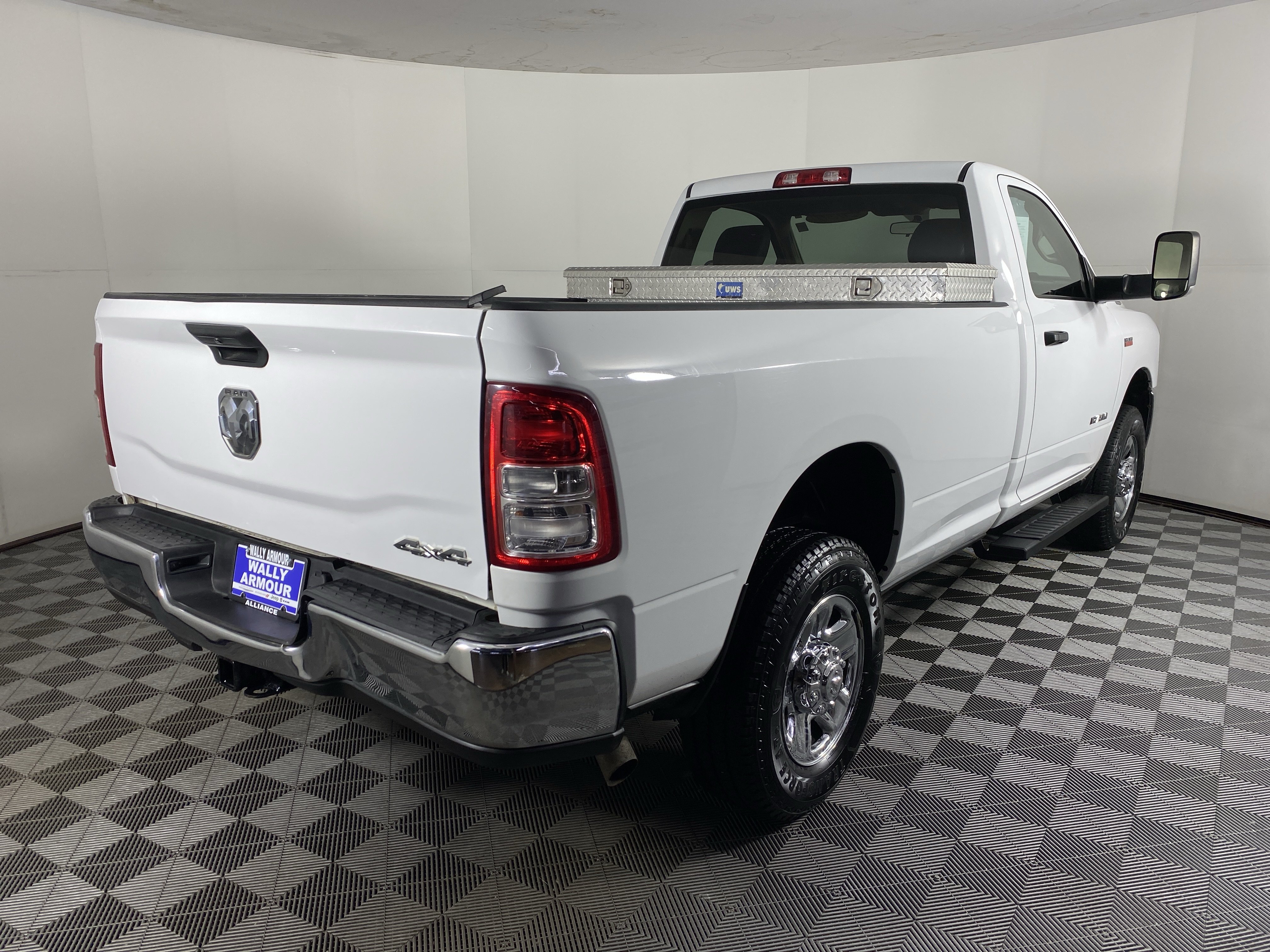 Used 2020 RAM 2500 Tradesman w/ Chrome Appearance Group AWD/4WD image 5