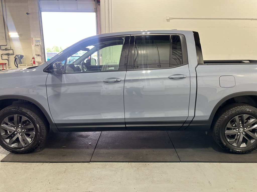 Used 2023 Honda Ridgeline Sport image 9