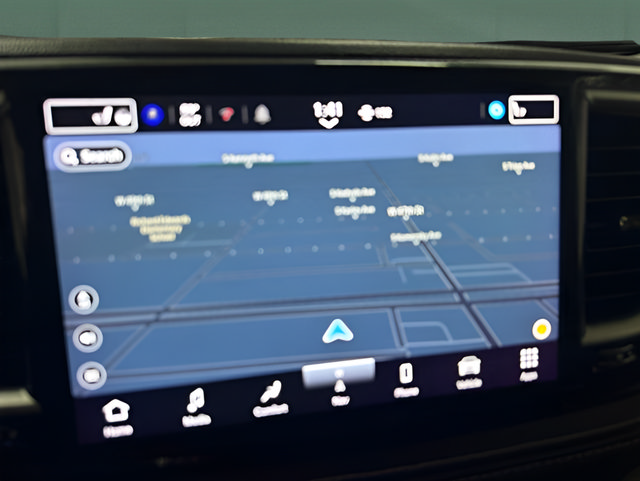 Used 2024 Chrysler Pacifica Limited FWD image 23