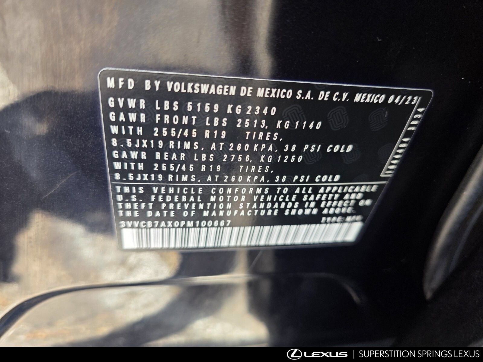 Used 2023 Volkswagen Tiguan SE R-Line FWD image 32