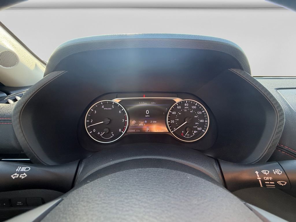 Used 2025 Nissan Sentra SR w/ SR Premium Package image 19