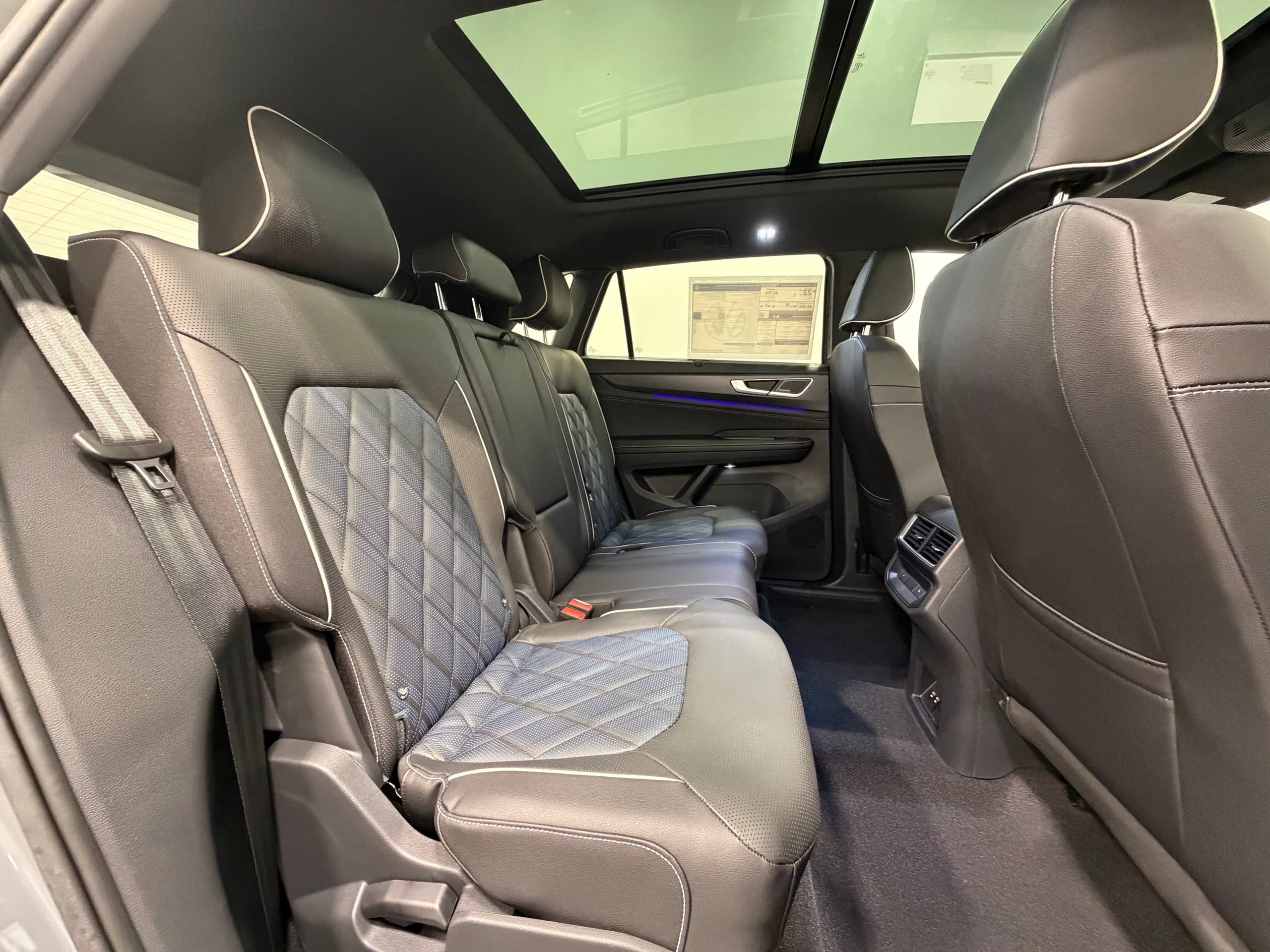 New 2026 Volkswagen Atlas Cross Sport SEL Premium R-Line AWD/4WD image 28