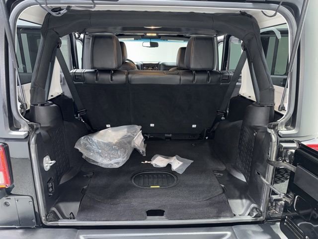 Used 2016 Jeep Wrangler Unlimited Rubicon image 22
