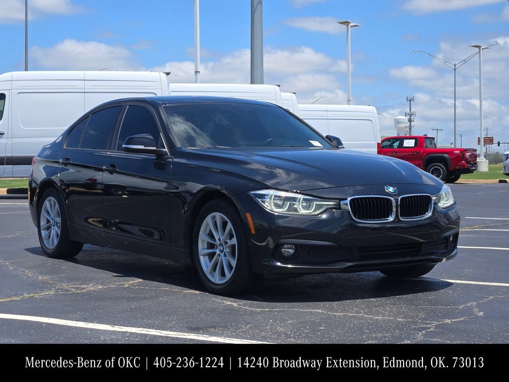 Used 2018 BMW 320i Sedan RWD image 3