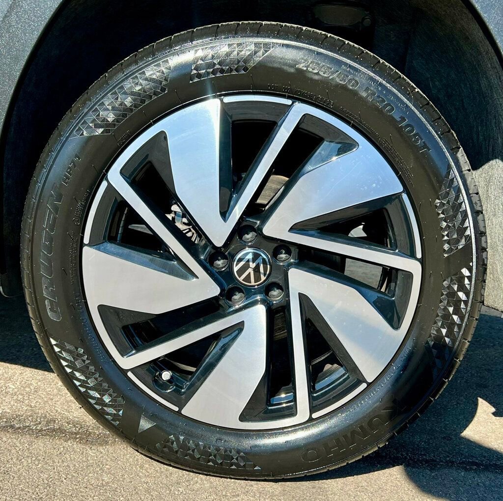 Used 2024 Volkswagen Atlas SEL image 36