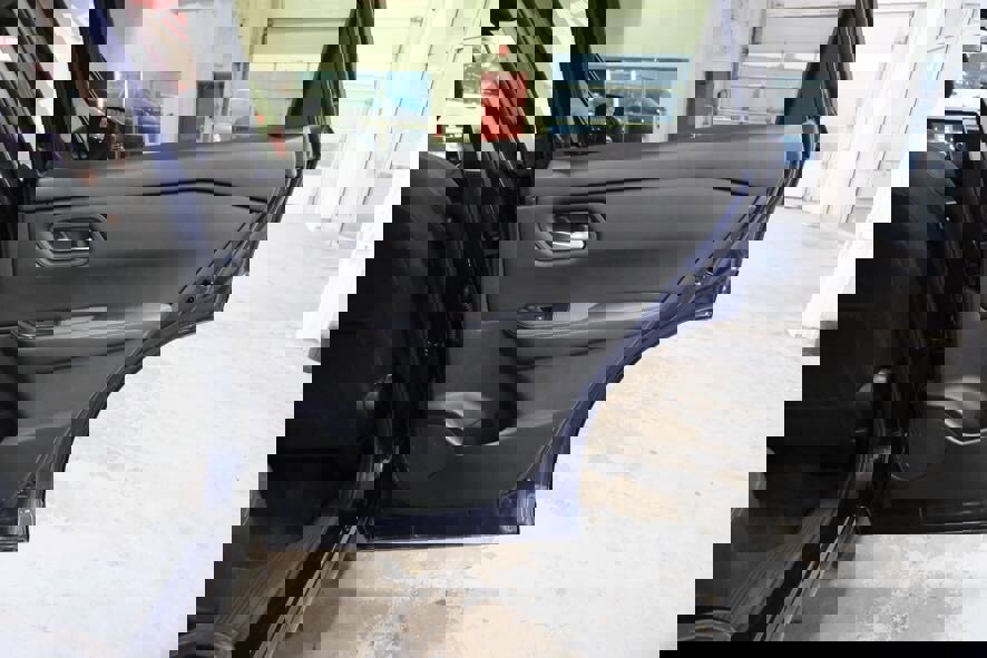 Used 2025 Nissan Rogue SV image 25