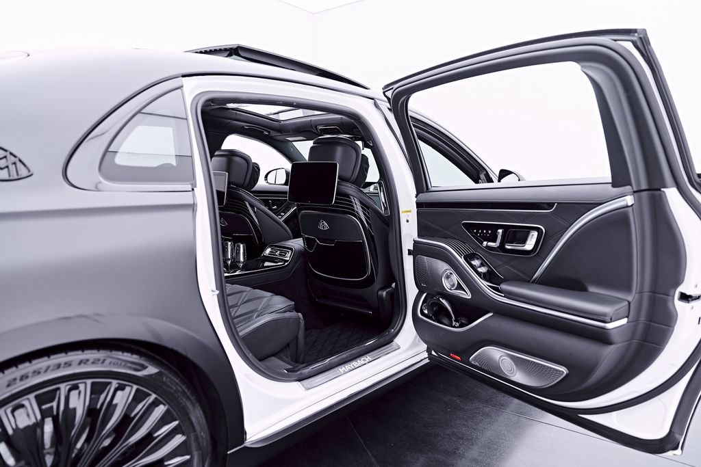 Used 2023 Mercedes-Benz Maybach S 580 4MATIC image 33
