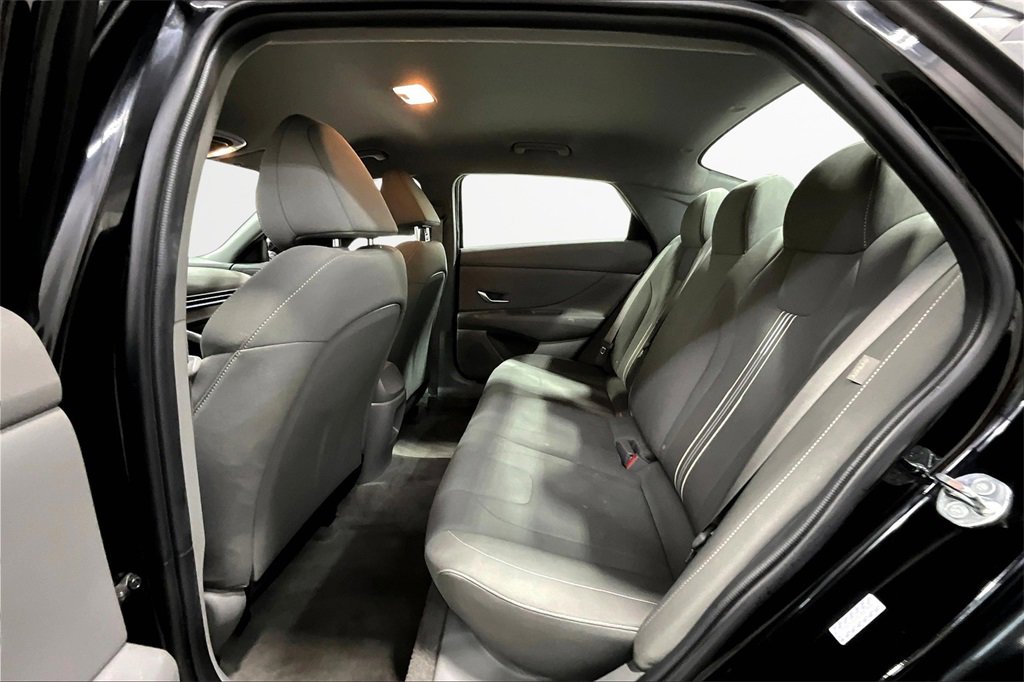 Used 2024 Hyundai Elantra SEL image 22