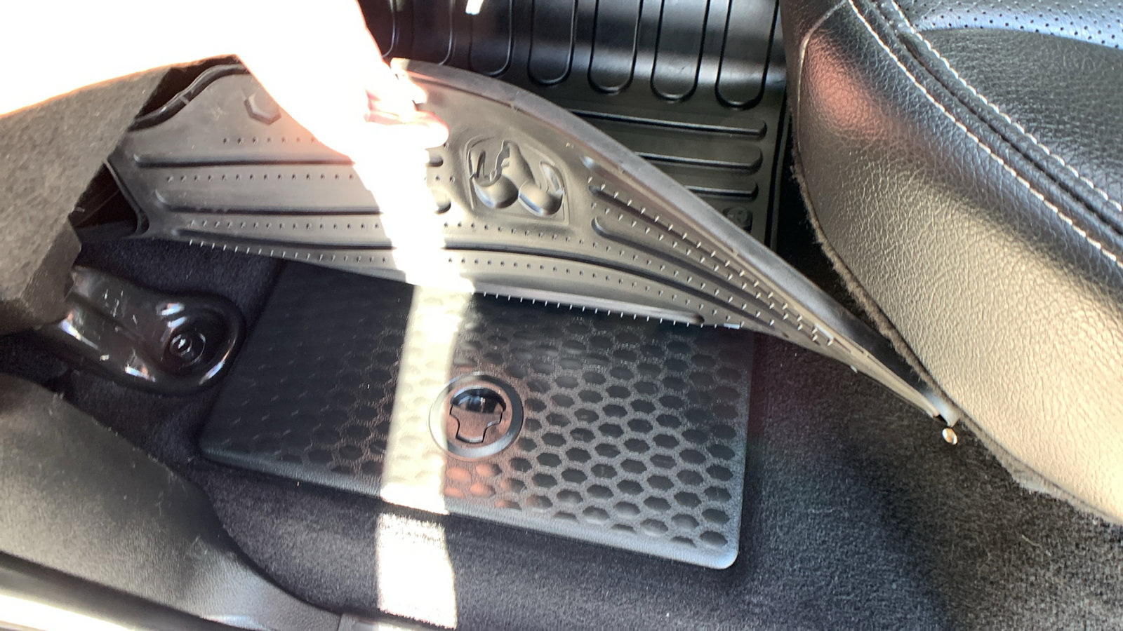 Used 2018 RAM 1500 Laramie image 26