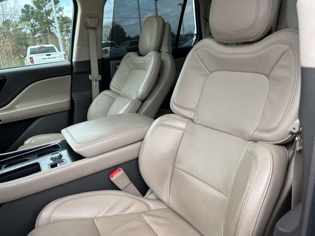 Used 2023 Lincoln Aviator Grand Touring w/ Equipment Group 301A AWD/4WD image 40