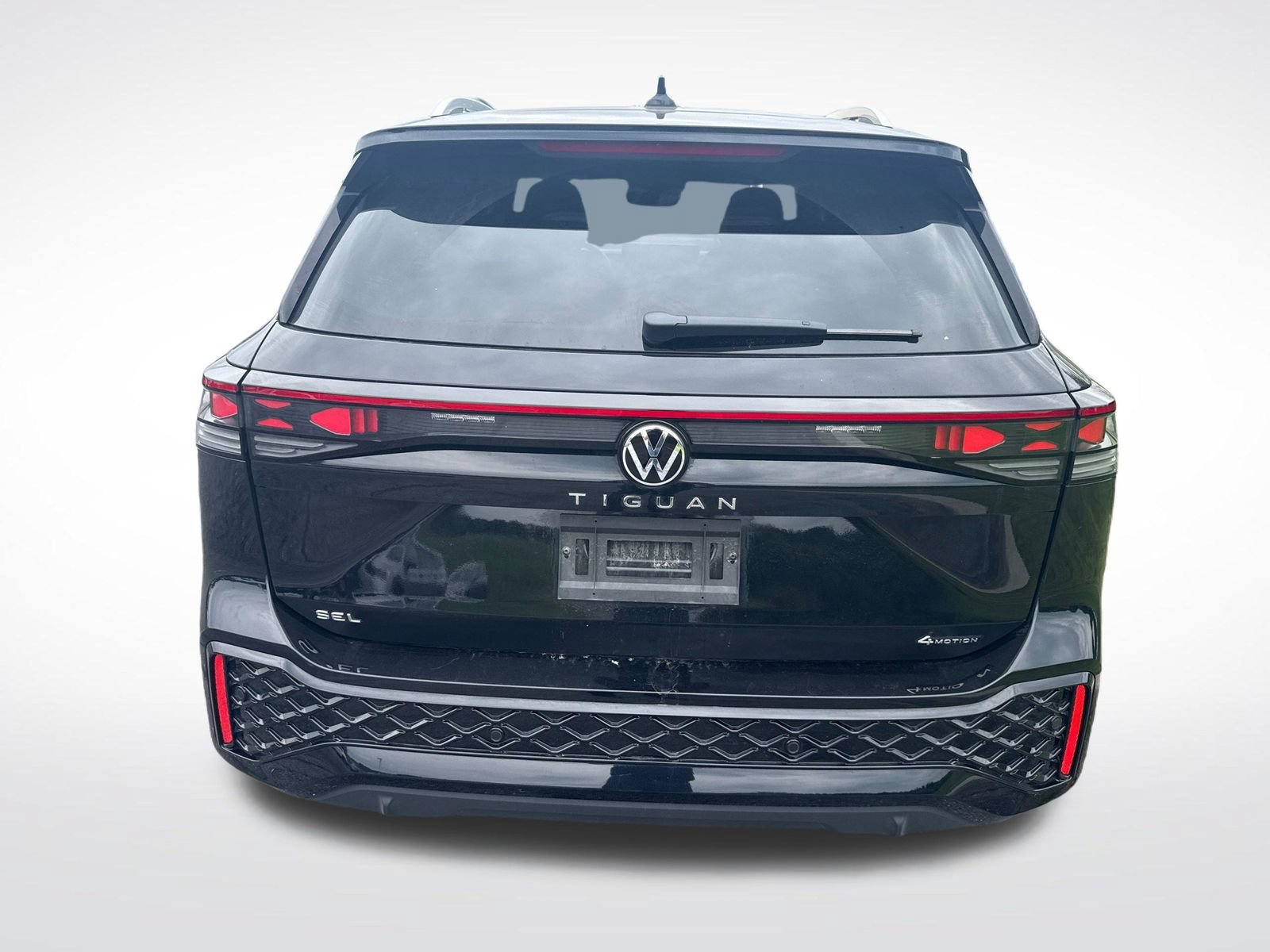 Used 2025 Volkswagen Tiguan SEL R-Line AWD/4WD image 4