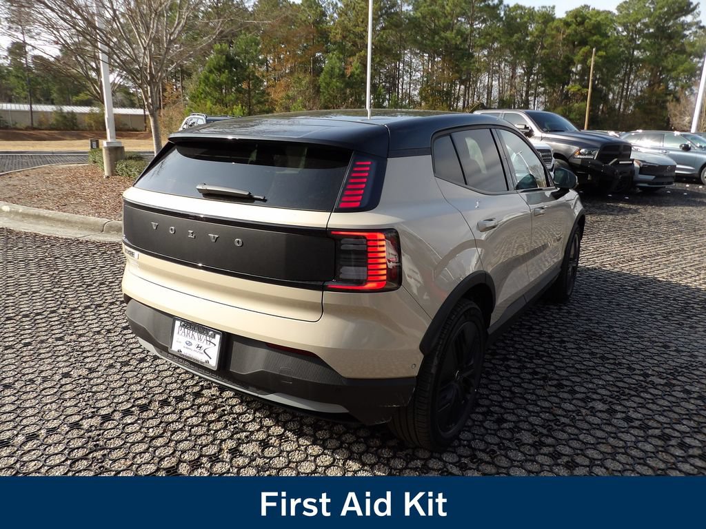New 2026 Volvo EX30 Cross Country Ultra w/ Protection Package Premier AWD/4WD image 5