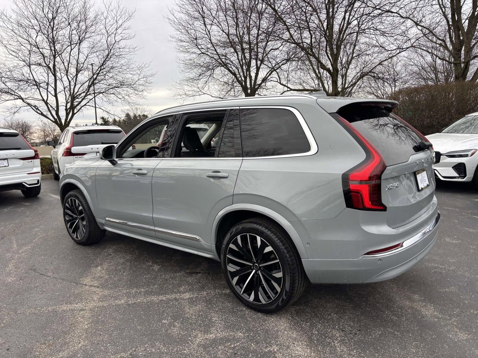 New 2026 Volvo XC90 B6 Ultra w/ Protection Package image 5