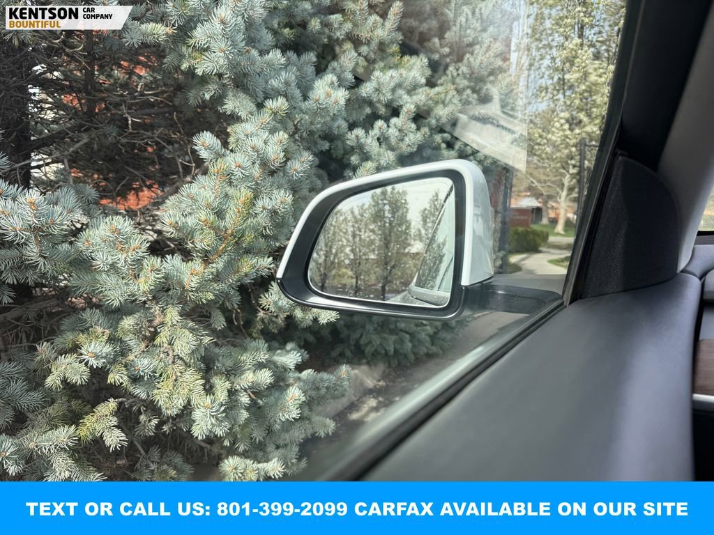 Used 2022 Tesla Model Y Performance image 19