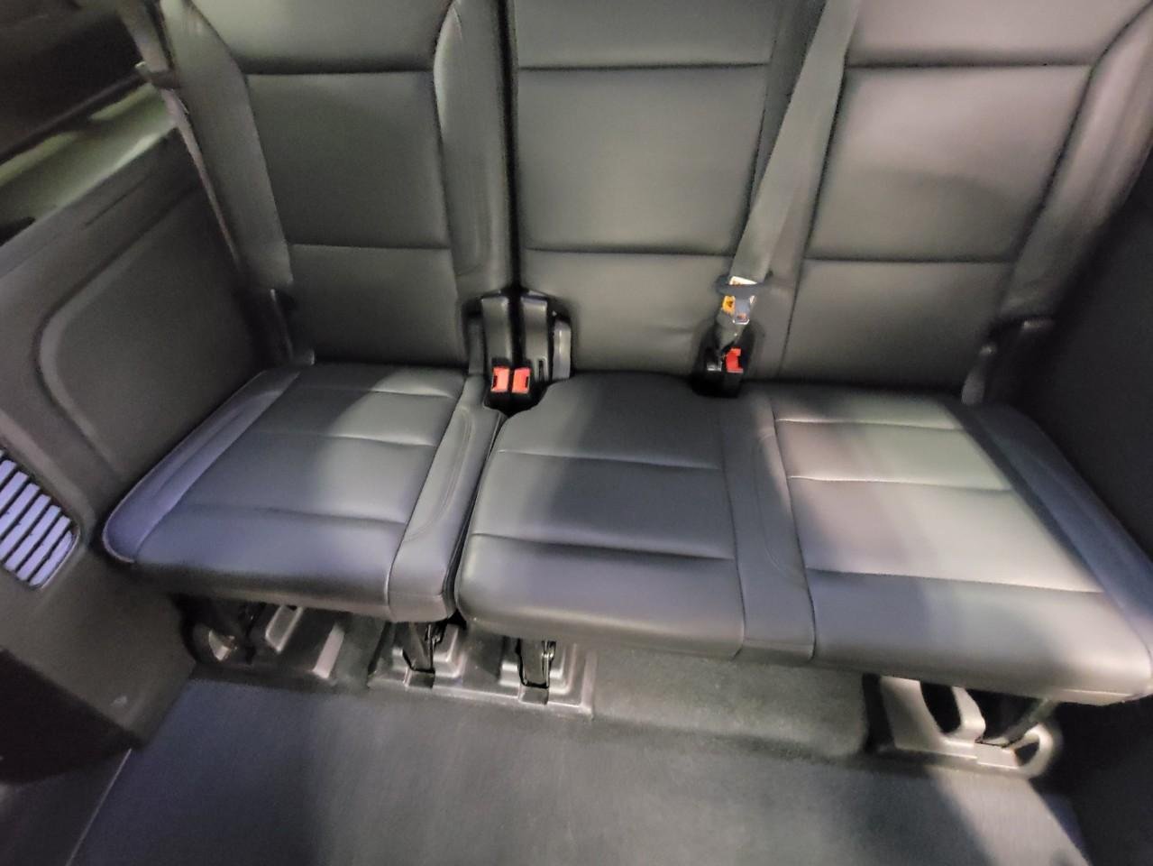 Used 2023 Chevrolet Suburban High Country AWD/4WD image 24