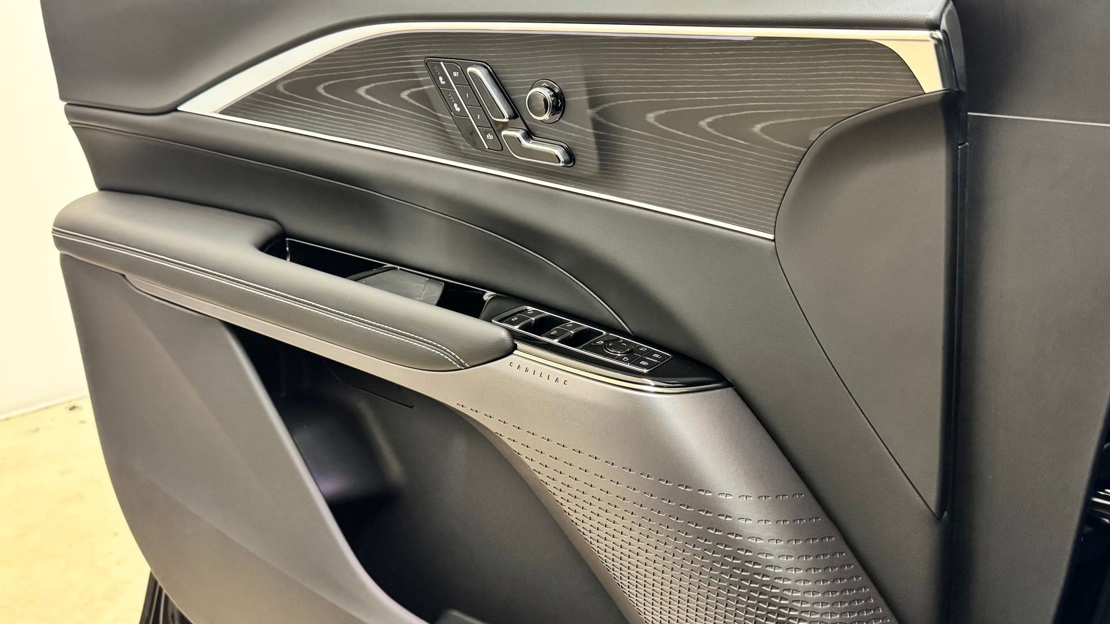New 2026 Cadillac Lyriq Sport image 28