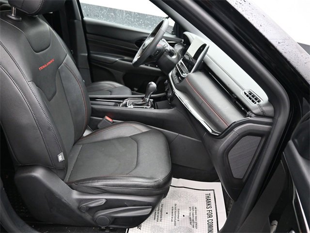 Used 2024 Jeep Compass Trailhawk image 6