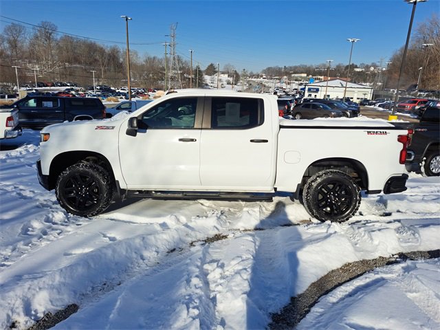 Used 2021 Chevrolet Silverado 1500 Custom Trail Boss w/ LPO, Dark Essentials Package image 2