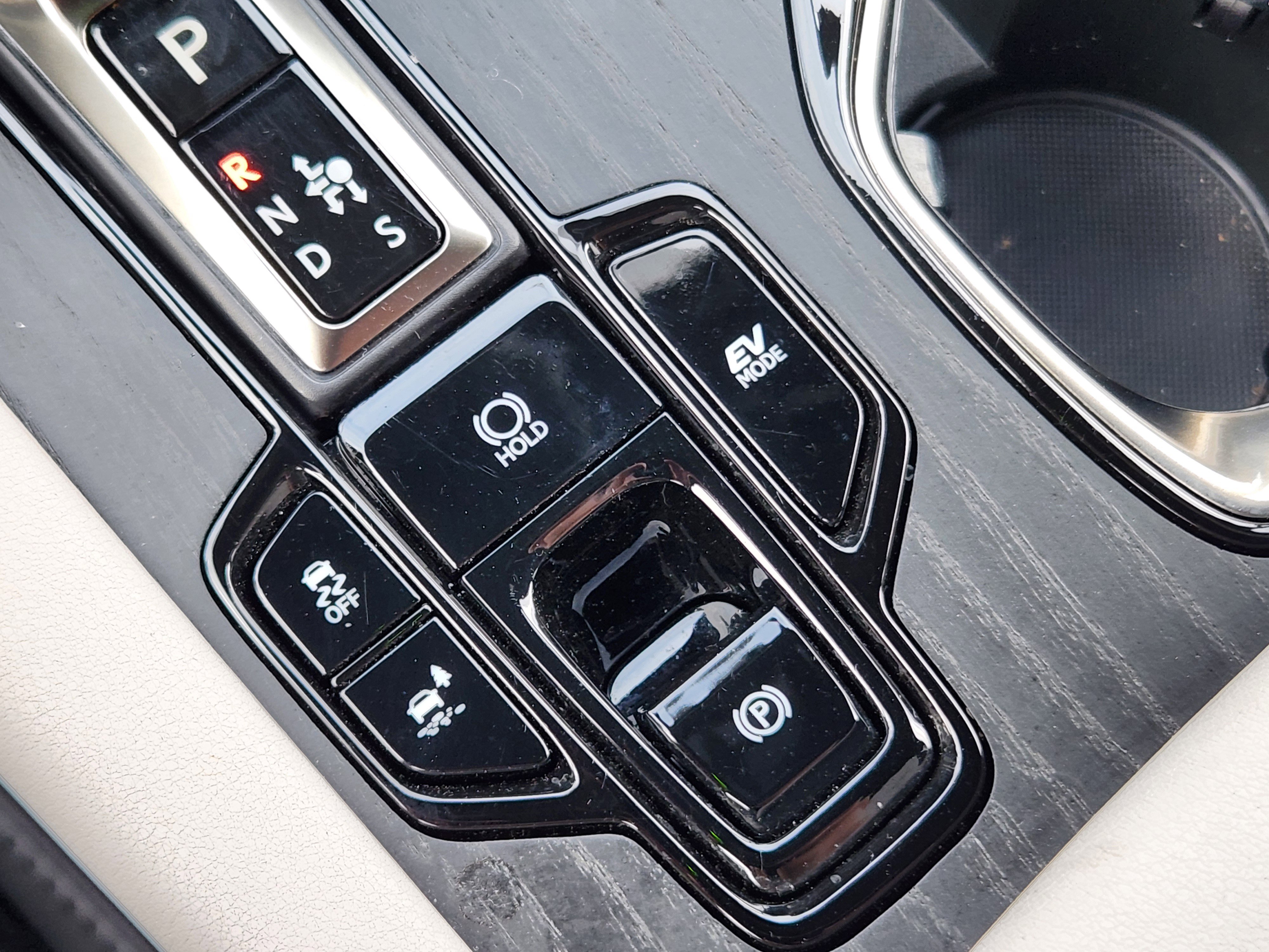 Used 2023 Lexus RX 350h w/ Cold Area Package image 31