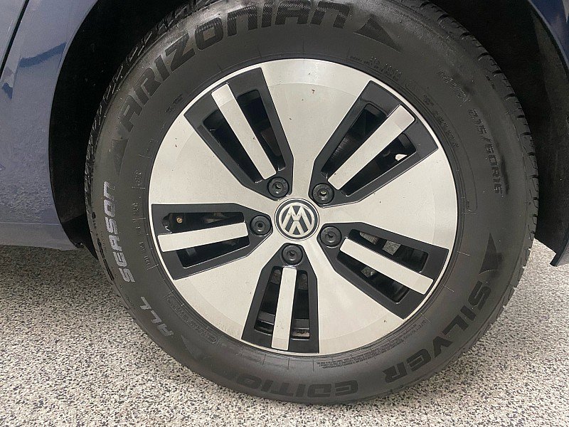 Used 2016 Volkswagen e-Golf SE w/ DC Fast Charging Package FWD image 24