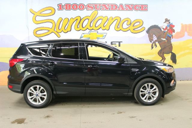Used 2019 Ford Escape SE w/ Ford Safe & Smart Package FWD image 1