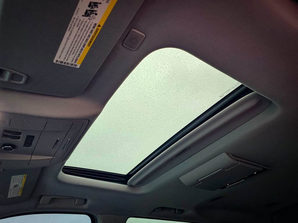 Used 2018 GMC Yukon SLT w/ Premium Edition image 19