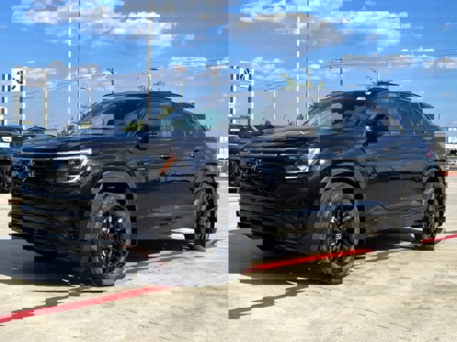 New 2026 Volkswagen Atlas Cross Sport SEL R-Line image 2
