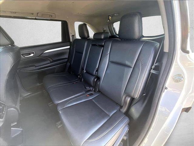 Used 2018 Toyota Highlander XLE image 26