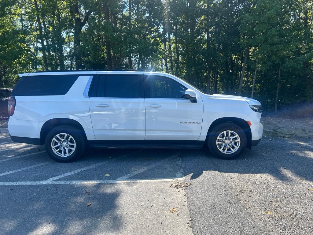Used 2022 Chevrolet Suburban 2WD image 7