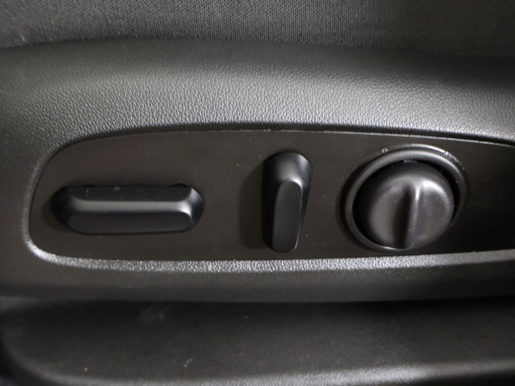Used 2021 GMC Terrain SLE w/ Driver Convenience Package FWD image 31