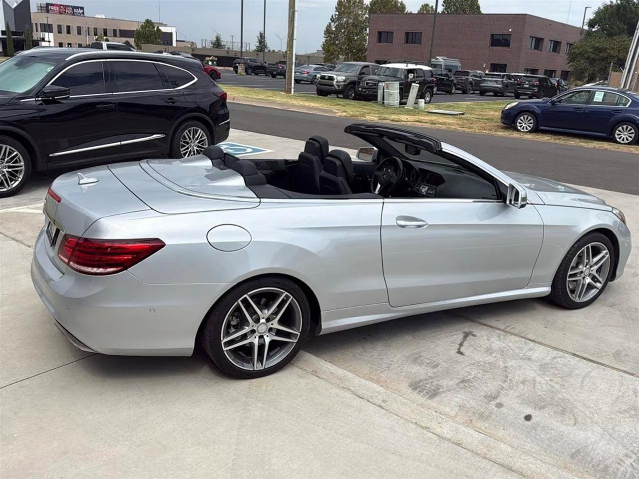 Used 2014 Mercedes-Benz E 550 Cabriolet image 10