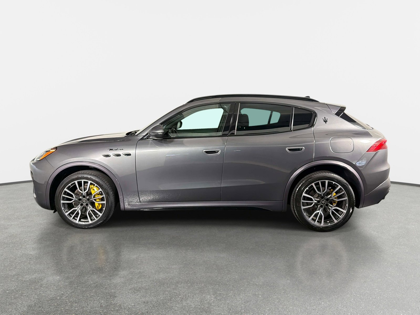 Used 2023 Maserati Grecale Modena AWD/4WD image 6