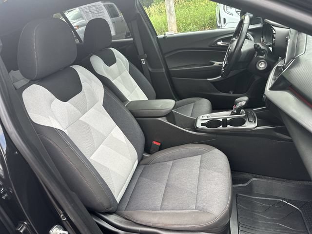 Certified 2024 Chevrolet Trax RS FWD image 25