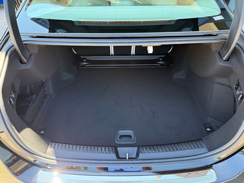 Used 2025 Mercedes-Benz E 350 Sedan image 18