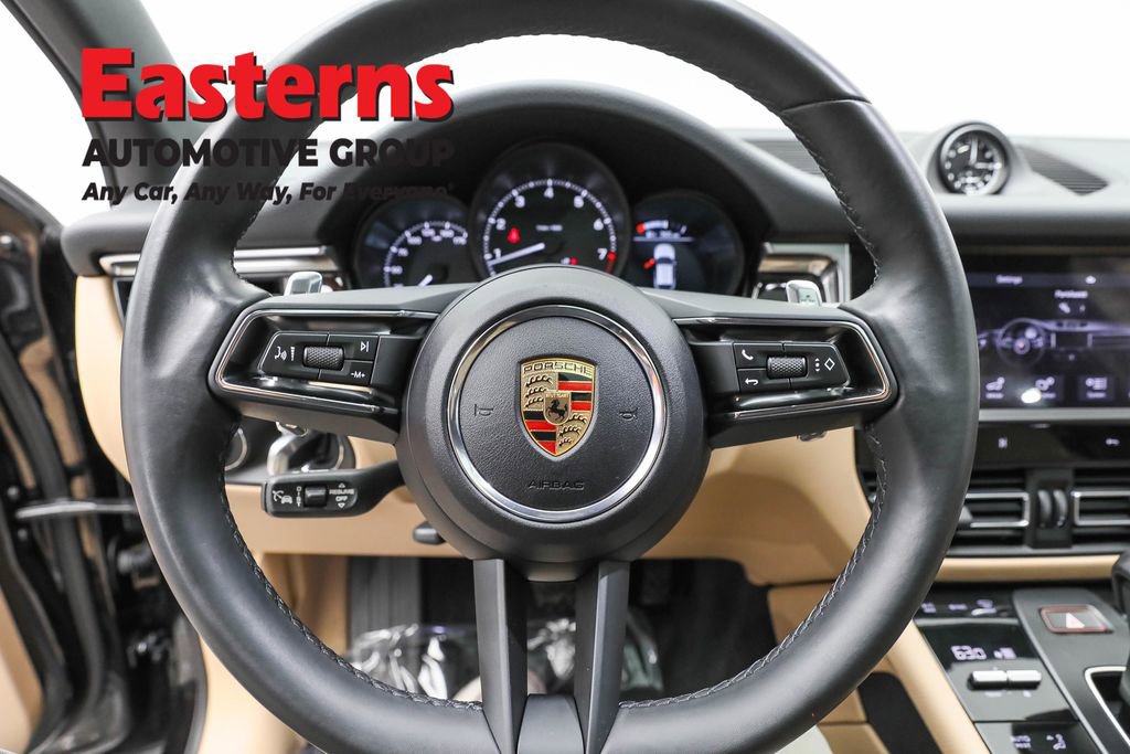 Used 2024 Porsche Macan image 10